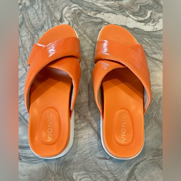 Vionic Vesta Women's Slide Comfort Sandals Orange Marigold Patent Leather Size 8 - Picture 6 of 12